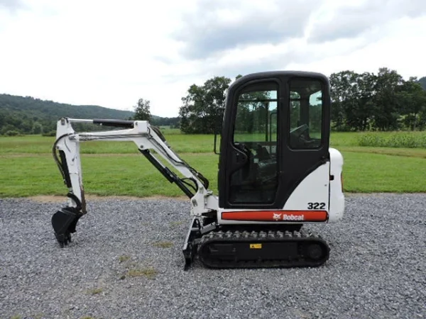 Mini-Pelle Compacte Bobcat 322G, 2005, 1,6T