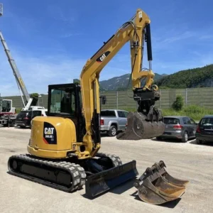 Mini Pelle Caterpillar 305 5E – 5,2 T – 2013