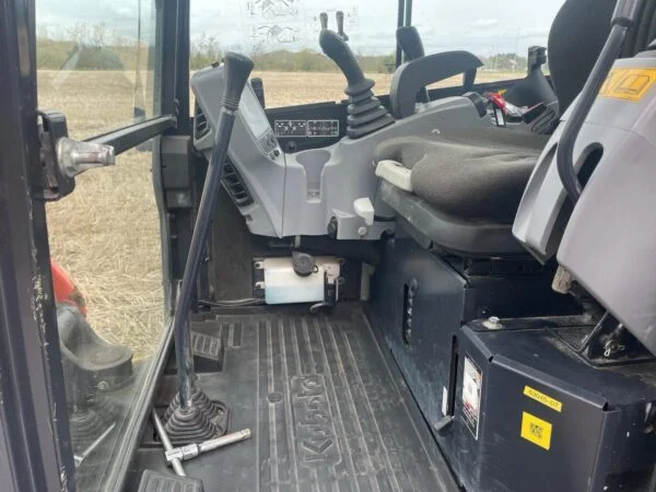 Mini Pelle Kubota U27-4 + Attache Rotative Inclinable - 2,7 T - 2018