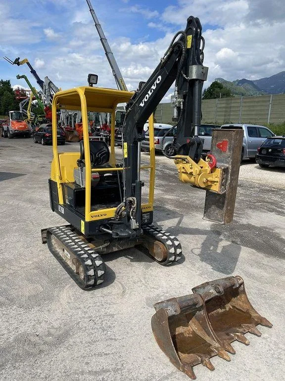 Mini Pelle Volvo EC 15 – 1,7 T – 2008