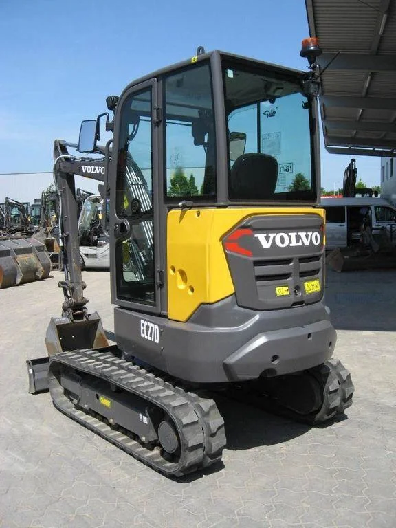 Mini Pelle Volvo ECR 27D – 2,6 T – 2017